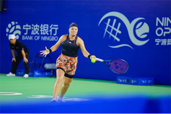 具有鲜明的 具有鲜明的