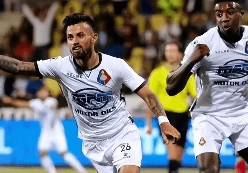 育交流与合 育交流与合