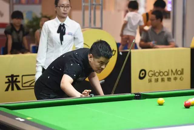 赛场瞬息万 赛场瞬息万