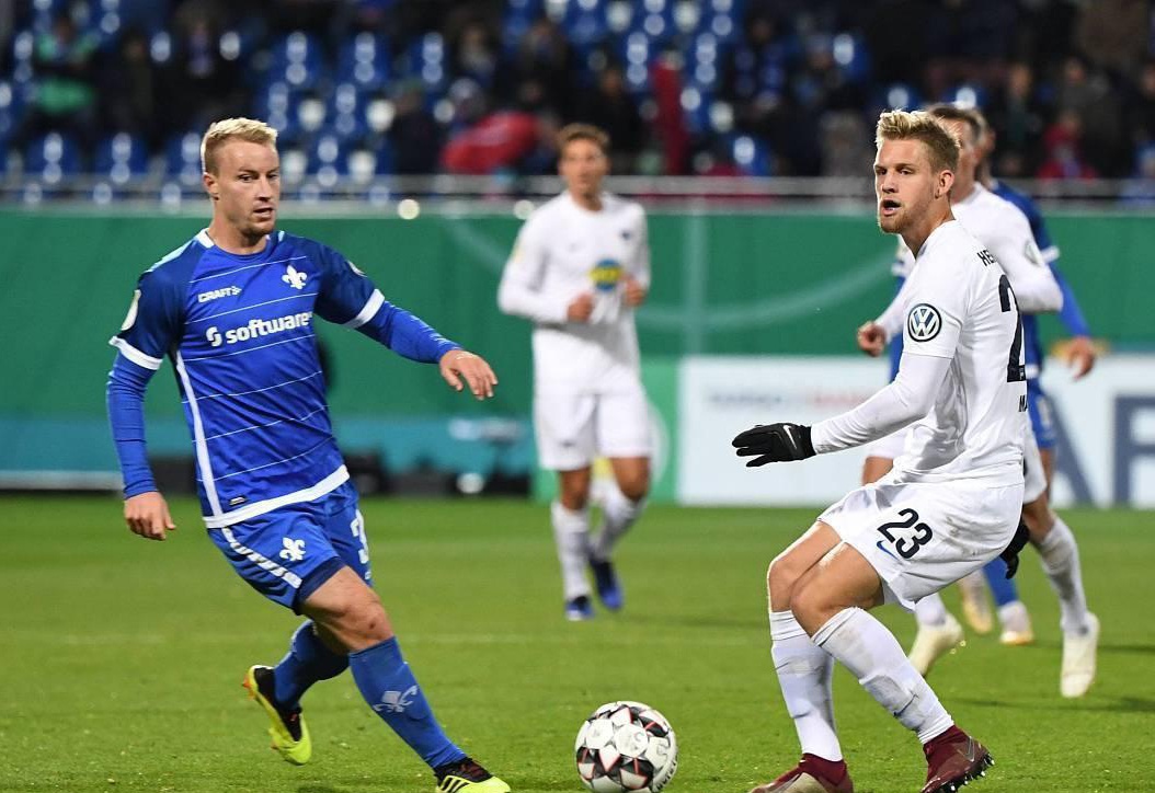 一个值得关 一个值得关