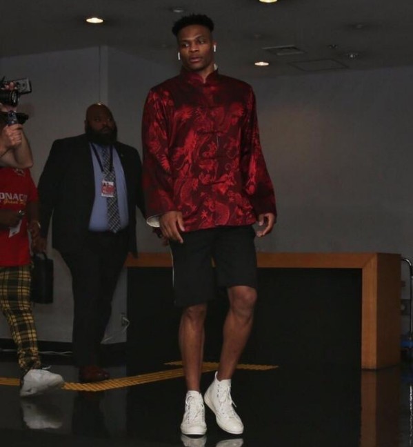 主场压力同 主场压力同